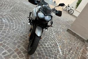 Triumph 800
