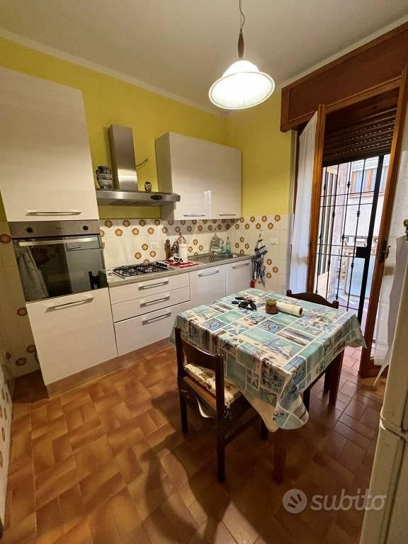 Appartamento di 80 m² con 3 locali e box auto a No