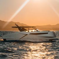 Dracan 42 - PowerCat Planante con fuoribordo