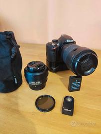 nikon 3200 + obiettivi + battery pack