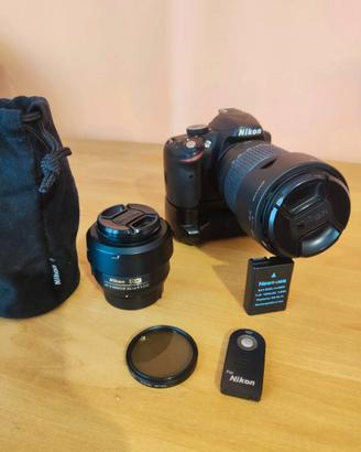 nikon 3200 + obiettivi + battery pack