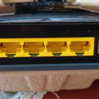 Modem Router Netgear N300, High Speed ADSL2+,