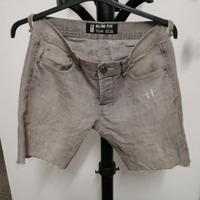 Pantalonici bermuda slim fit taglia 48, usati