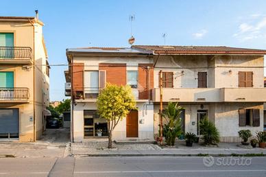 CASA SEMINDIPENDENTE A PORTO SANT'ELPIDIO