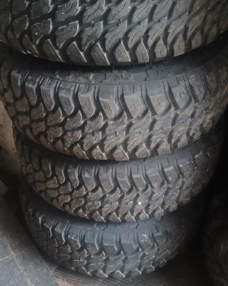 Gomme 285 75 16 e cerchi in lega da 16"