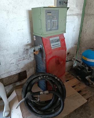 distributore gasolio a colonna