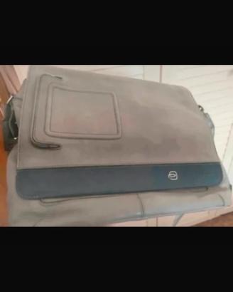 Saldi: Borsa con tracolla Piquadro