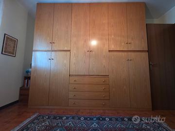 Armadio a 6 ante con cassetti