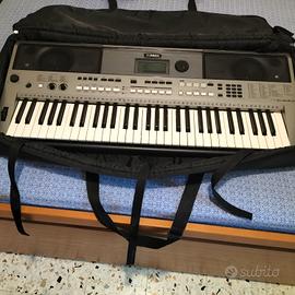 Tastiera Yamaha psr E443