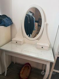 Mobile ikea HEMNES