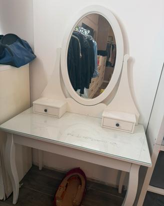 Mobile ikea HEMNES