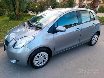 Toyota Yaris 1.0 Benz. km 31000,anno 2008,full opt