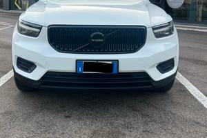 VOLVO XC40 D3 Aut .