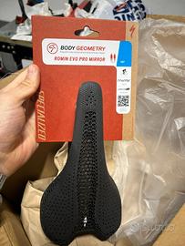 Sella Specialized Romin EVO Pro Mirror 143