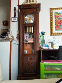 orologio a pendolo con rintocchi