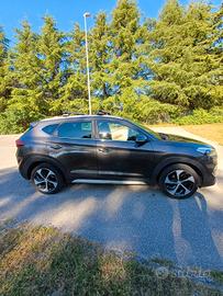 Hyundai Tucson 1.7 CRDI 2WD 115CV XPOSSIBLE