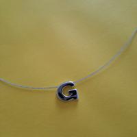Girocollo e ciondolo argento con iniziale "G"