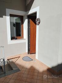 Casa singola con cortile privato