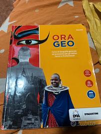 libro scolastico ORA GEO