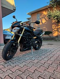 Triumph street triple 675 (A2)