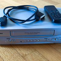 Videoregistratore VHS FUNAI con accessori