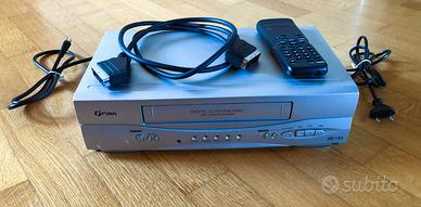 Videoregistratore VHS FUNAI con accessori
