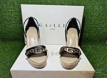 Gaëlle Paris - Sandali zeppa catenella G