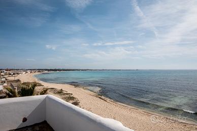 Villa sulla spiaggia a Torre Lapillo