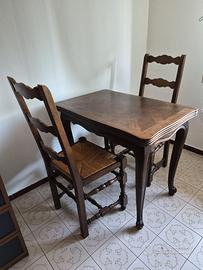Tavolo antico Arte Povera +  2 sedie in legno