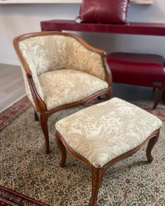 POLTRONCINA CON POUF