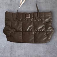 Victoria's Secret shopping bag