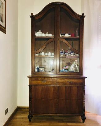 Credenza in legno di noce