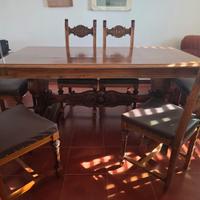 Tavolo e sedie in noce primi 900