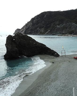 Monterosso villa singola vista mare