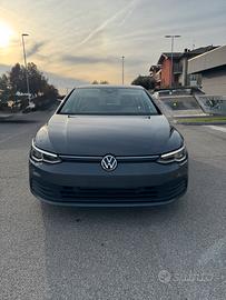 Golf 8 1.00 eTsi