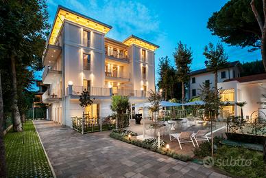 Bilocale lusso con giardino Riccione centro