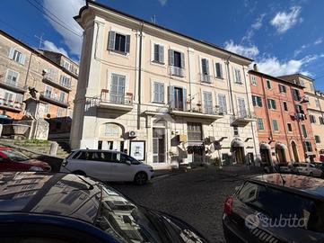 MONOLOCALE A GENZANO DI ROMA