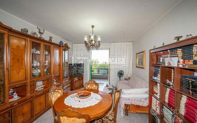 TRILOCALE CON 2 POSTI AUTO, GARAGE E CANTINA A PIS