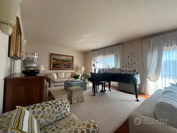 Splendido finemente restaurato ampi spazi