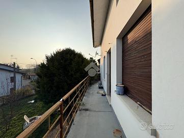 3 LOCALI A TRICESIMO