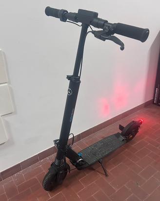 Monopattino micro mobility mercedes