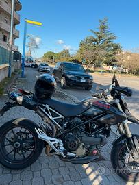 Ducati hypermotard 1100s