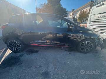 Auto incidentata