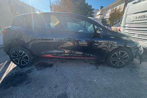Auto incidentata