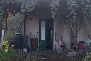 Terreno con fabbricato a Linguaglossa 