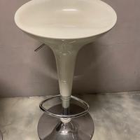 Sgabello da bar regolabile bianco con base cromata