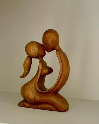 Scultura in legno coppia di innamorati