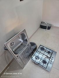 Piano cottura Indesit più lavello acciaio 