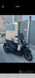 Honda sh 350i sport ultima Colorazione