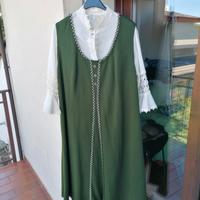 Scamiciato con camicetta tipica montanara